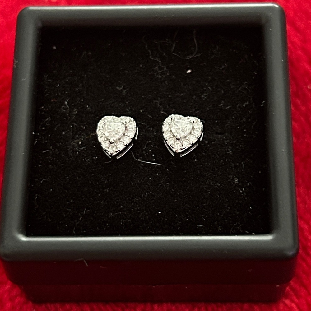 Luxury‎ Sterling Silver Moissanite Diamond Heart Stud Earrings